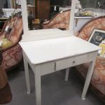 678 7377 DRESSING TABLE